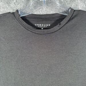 Unbound Merino Shirt Mens Size Medium Black T Shirt Merino Wool Flawed Tears